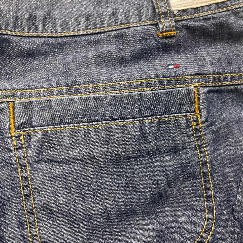 Tommy Hilfiger Mens Denim Shorts Medium Wash Cuffed White Trim Size 8 - Picture 8 of 8